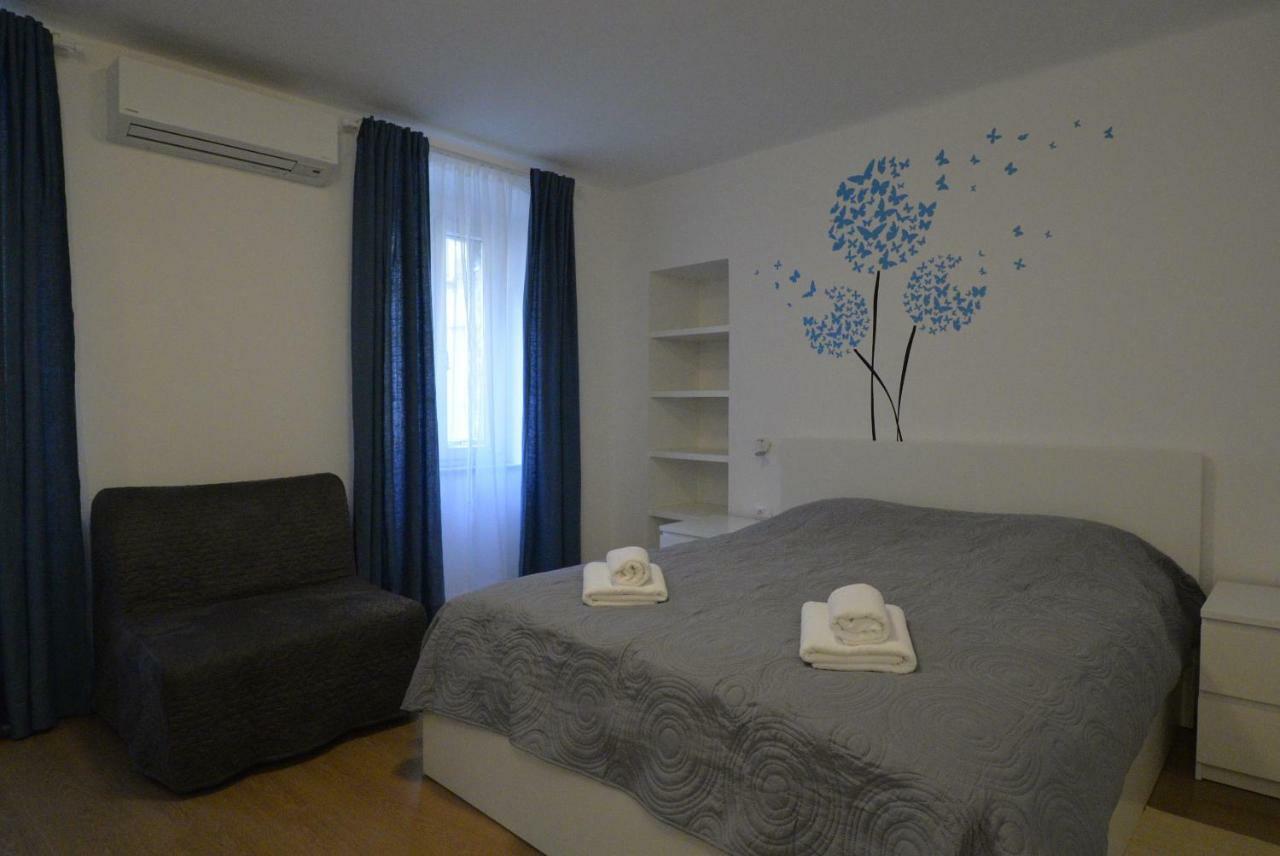 Apartments And Rooms Oliva Cres Zewnętrze zdjęcie