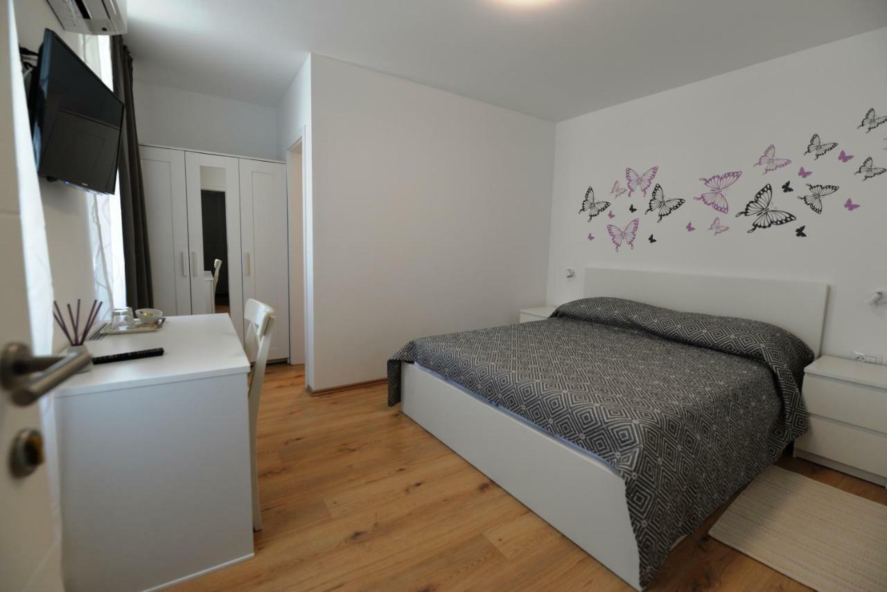 Apartments And Rooms Oliva Cres Zewnętrze zdjęcie