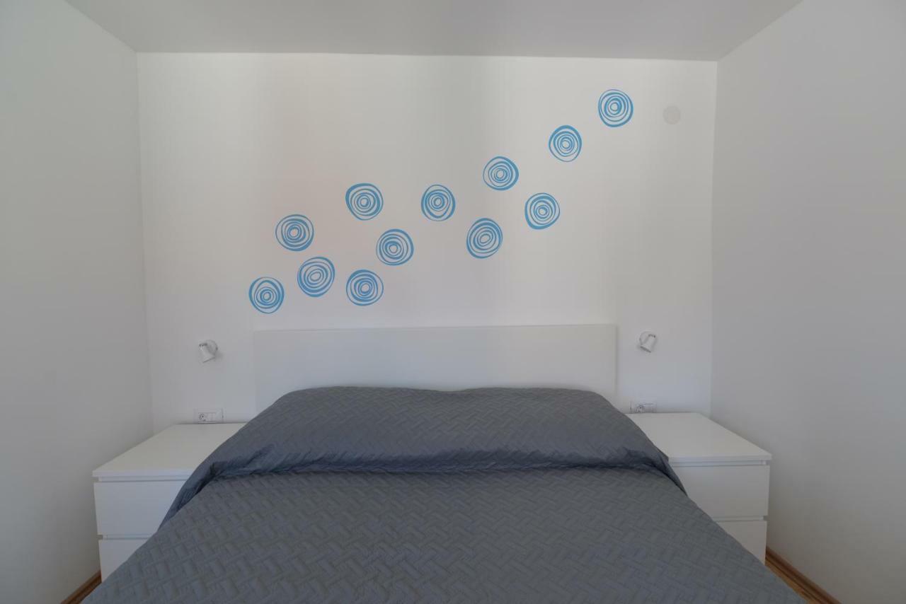 Apartments And Rooms Oliva Cres Zewnętrze zdjęcie