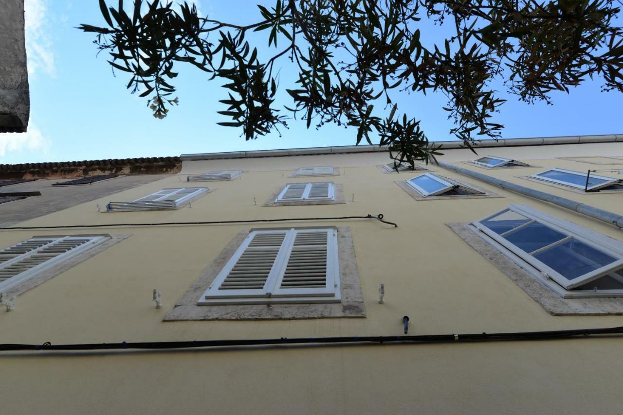 Apartments And Rooms Oliva Cres Zewnętrze zdjęcie